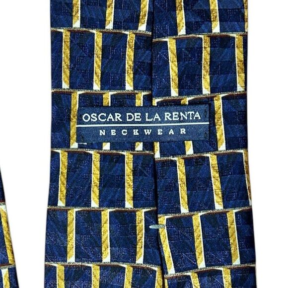 Oscar de la Renta Neckware 100% Silk Blue and Gold Men’s Dress Tie - Picture 3 of 5
